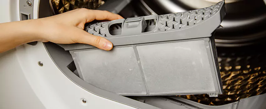 Signs Of A Clogged Dryer Lint Trap in Chicago Heights, Illinois